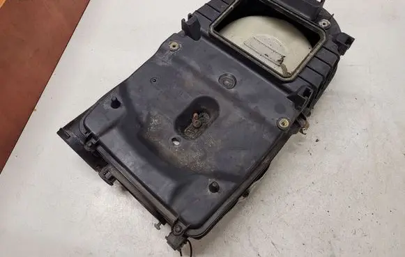 Mercedes-Benz C W204 Air filter box A6510940320 70369274 A6510940802