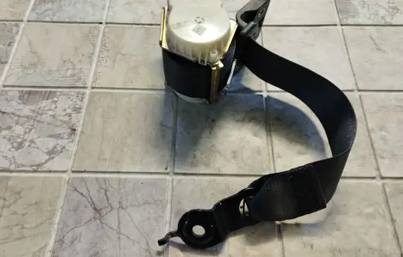 Fiat Croma Rear seatbelt 33048191 33053982A 33035173