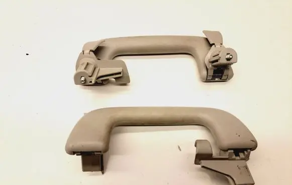 Toyota Corolla Verso AR10 A set of handles for the ceiling 