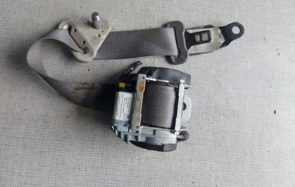 Dodge Caliber Front seatbelt 605924800B