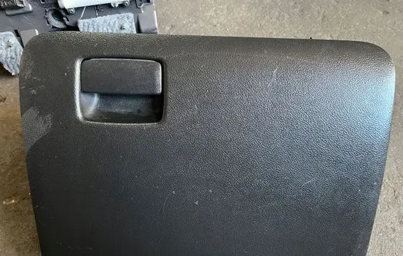 Suzuki Vitara (LY) Glove box 734254P1