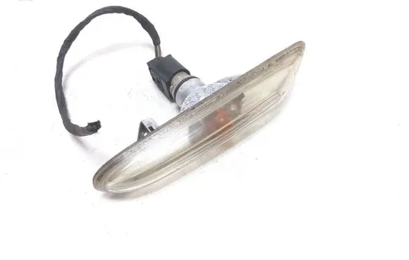 BMW 5 E60 E61 Front fender indicator light 6923920