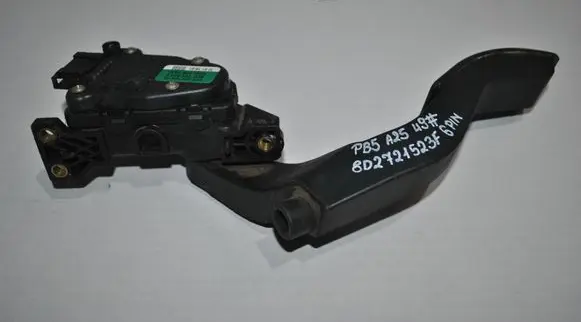 Volkswagen PASSAT B5 Accelerator throttle pedal 8D2721523F 6PV00802609