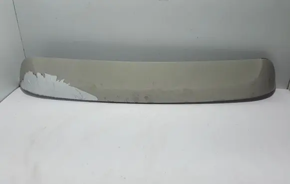 Tailgate/trunk spoiler