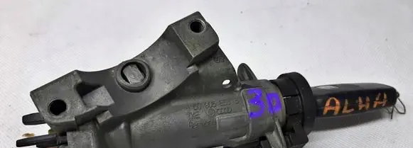 Audi A4 S4 B5 8D Ignition lock 4B0905851B