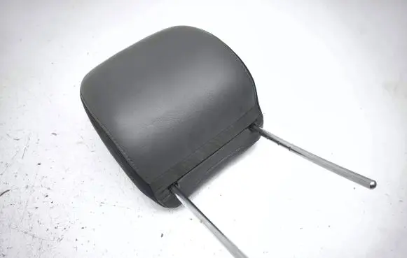 Chrysler 300 - 300C Front seat headrest 