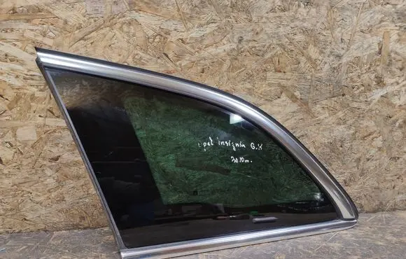 Opel Insignia A Rear side window 13237826