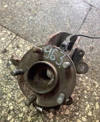 Ford Focus C-MAX Front wheel hub