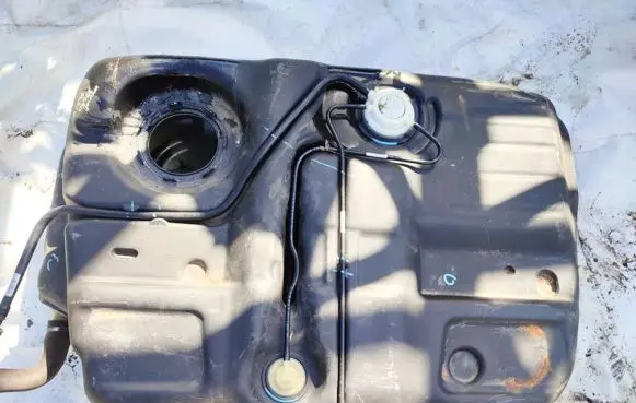 Dodge Journey Fuel tank 04766090aa