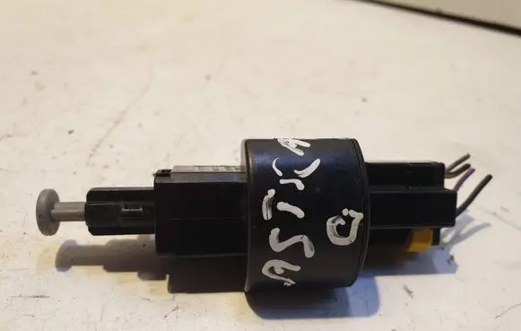 Opel Astra G Brake pedal sensor switch 09132299 09175172