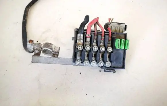 Volkswagen Golf IV Fuse box set
