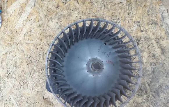 Chrysler 300M Heater fan/blower 4885118