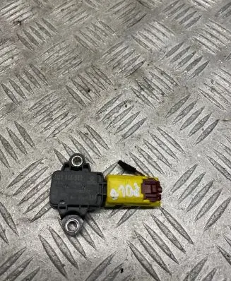 Volkswagen Polo V 6R Airbag deployment crash/impact sensor 1Q0955557