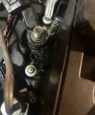 BMW X3 E83 Fuel injector 7797877