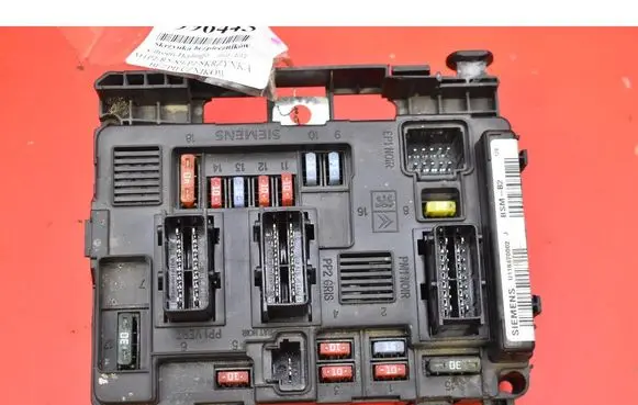 Citroen Berlingo Fuse box set 9650618580