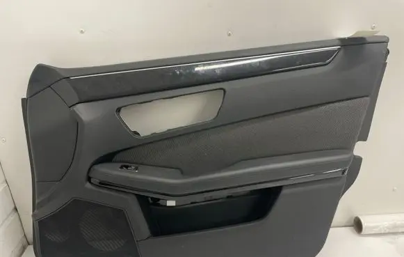 Mercedes-Benz E W212 Front door card panel trim A2127200622
