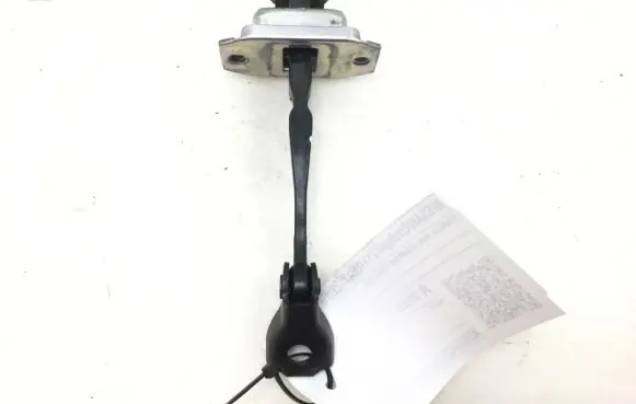 Nissan Qashqai Front door check strap stopper
