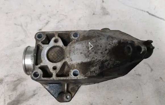Mercedes-Benz Vito Viano W639 Engine mounting bracket A64622300104 A6462230