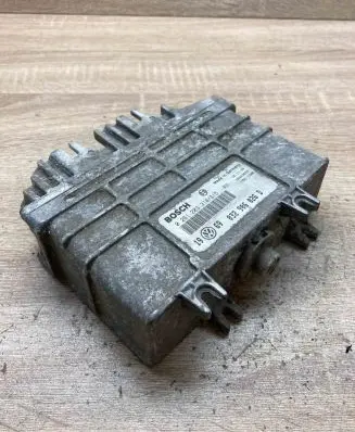 Volkswagen Golf III Engine control unit/module ECU 032906026D 0261203314 315