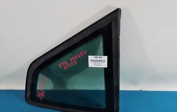 Seat Ateca Rear side window IMPRK1607453