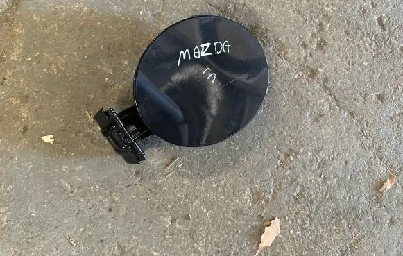 Mazda 3 II Fuel tank cap