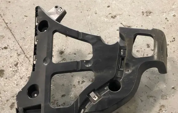 BMW X5 E70 Bumper support mounting bracket corner 7158446 106034