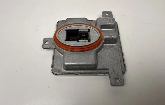 BMW 1 F20 F21 Headlight ballast module Xenon 7318327