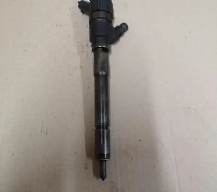 Fuel injector