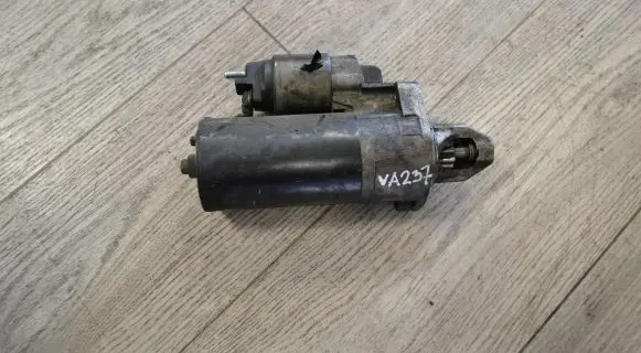 Mercedes-Benz GL X164 Starter motor 1005831548