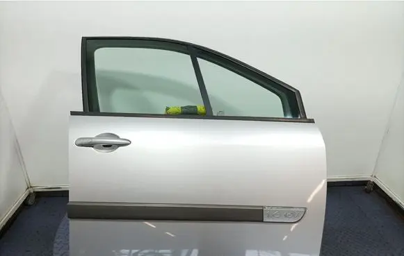 Renault Scenic II - Grand scenic II Front door