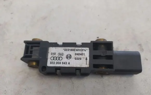 Audi A4 S4 B6 8E 8H Airbag deployment crash/impact sensor 8E0959643A