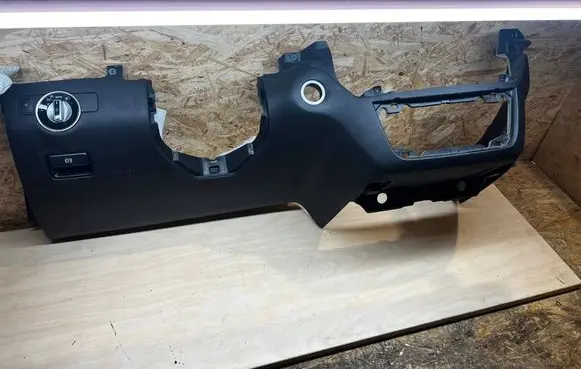 Mercedes-Benz GLE (W166 - C292) Dashboard lower bottom trim panel 