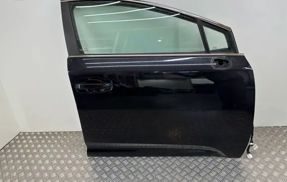 Toyota Avensis T270 Front door 