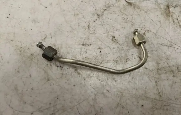Fuel injector supply line/pipe