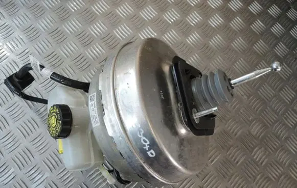 BMW 5 G30 G31 Brake booster 6861210