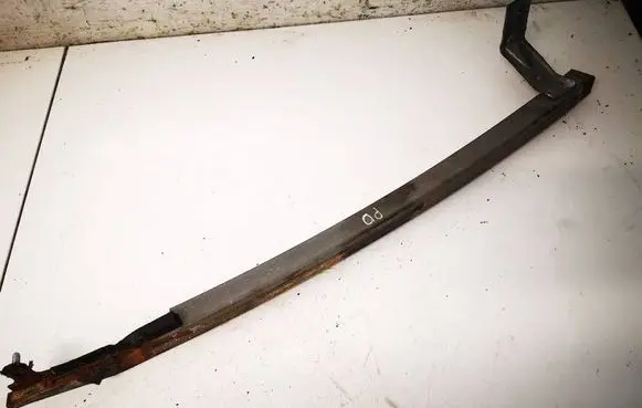 Jeep Grand Cherokee (WK) Front door glass trim molding 