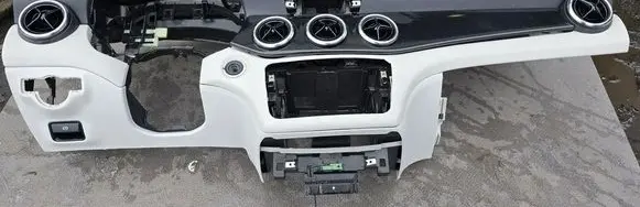 Mercedes-Benz CLA C117 X117 W117 Dashboard brak