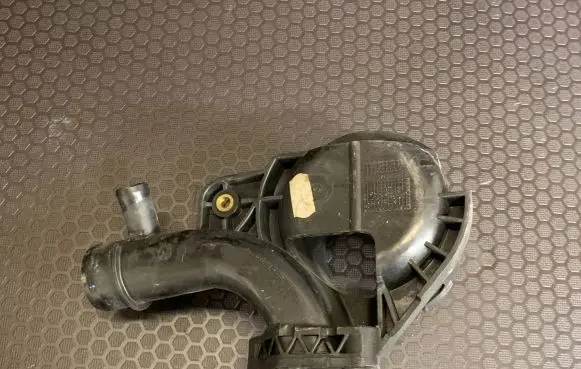 Mercedes-Benz Sprinter W906 Fuel filter bracket/mount holder A6512003700