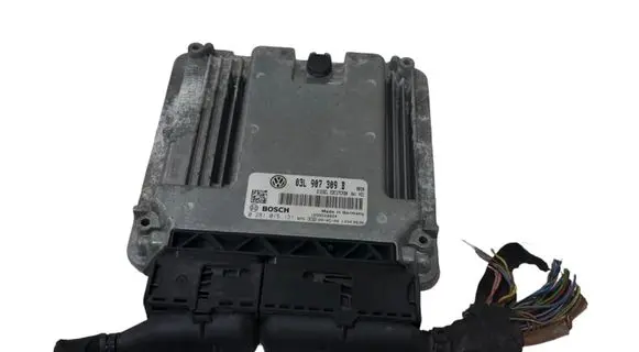 Volkswagen PASSAT B6 Engine control unit/module 03L907309B 0281015131