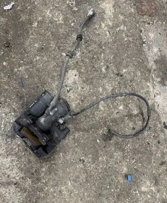 BMW 2 F44 Rear brake caliper 6885537