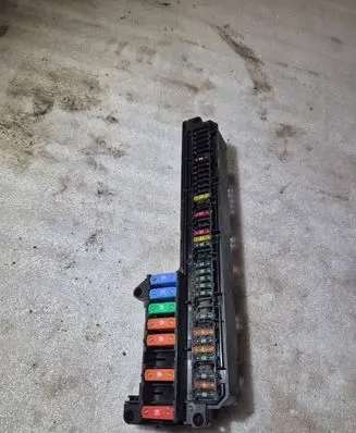 BMW 5 E60 E61 Fuse box set 15713290