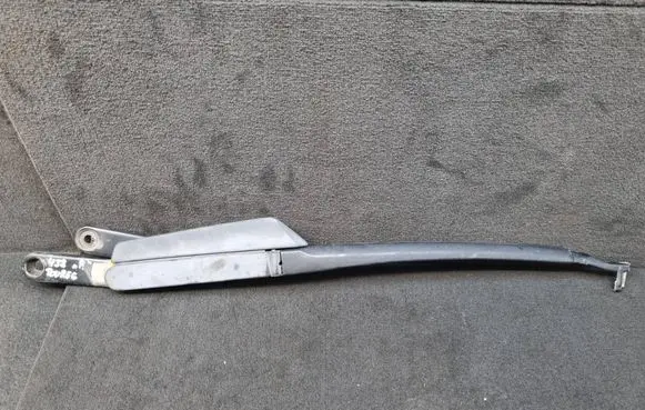 Volkswagen Touareg I Front wiper blade arm 7L0955408B