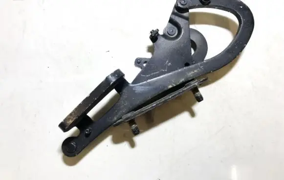 Renault Megane I Tailgate/trunk/boot hinge 828459d