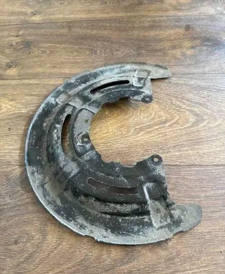 Renault Master III Rear brake disc plate dust cover 441510001r
