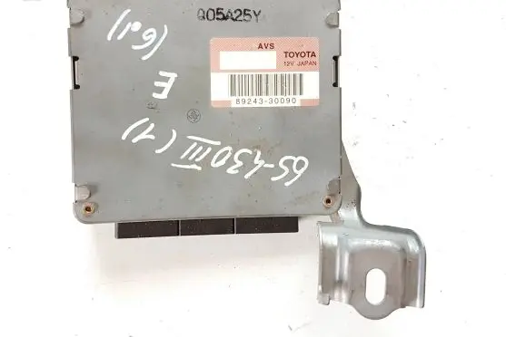 Lexus GS 300 350 430 450H Suspension control unit/module 8924330090