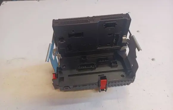 Mercedes-Benz S W221 SAM control unit A2219006902