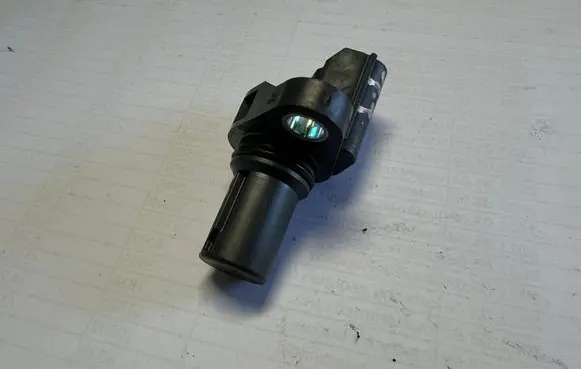Mitsubishi Colt Crankshaft position sensor MR985041