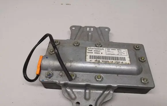 Mercedes-Benz C W202 Front door airbag 00060562 00060560B 537073330524