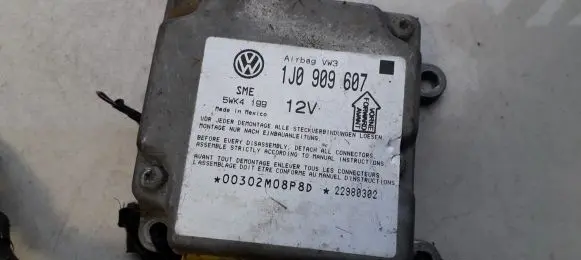 Volkswagen PASSAT B5 Airbag control unit/module 1j0909607 5wk4199