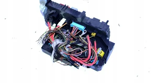 Mercedes-Benz C W204 Fuse module 2049005601